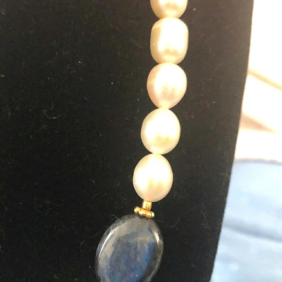 Vintage Freshwater Pearl and Blue Stone Necklace - Picture 2 of 3
